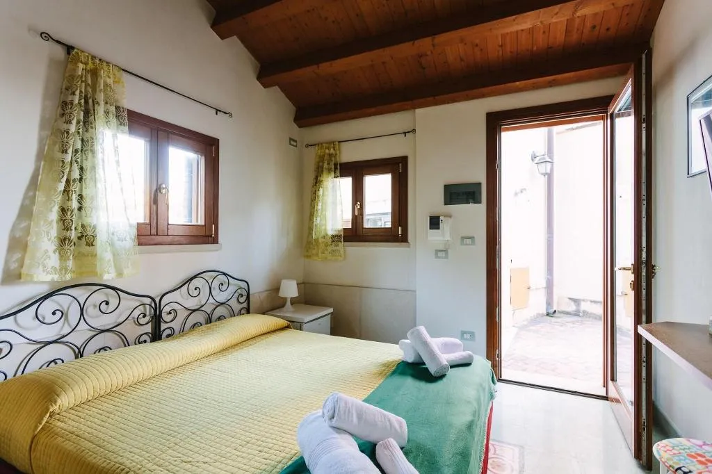 Room, Dimora Archimedea, Catania