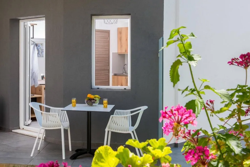 Room, Ria, Crete