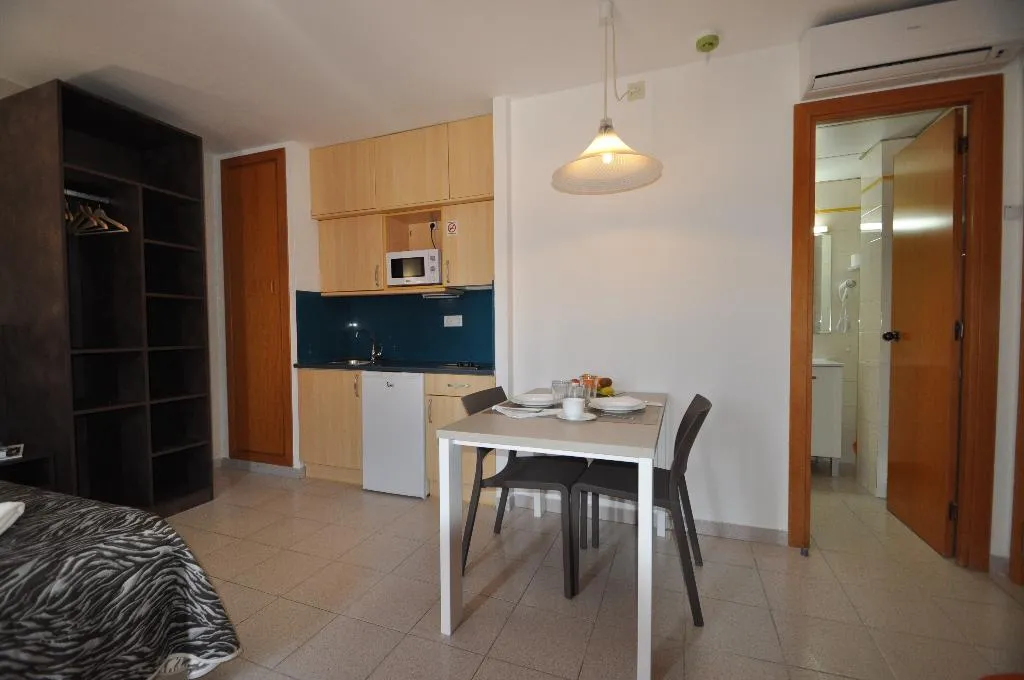STUDIO CAPACITY 2 Room, Safari, Costa Brava