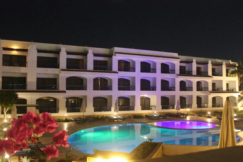 Pool, El Khan Sharm Hotel, Red Sea Riviera