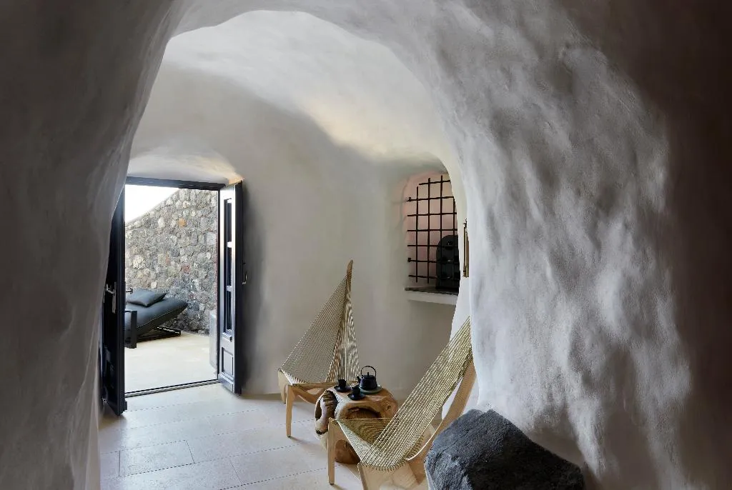 JUNIOR SUITE WITH JACUZZI Room, White Pearl Cavalieri, Santorini