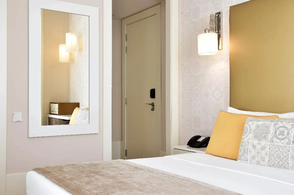 DOUBLE STANDARD Room, My Story Hotel Ouro, Lisbon