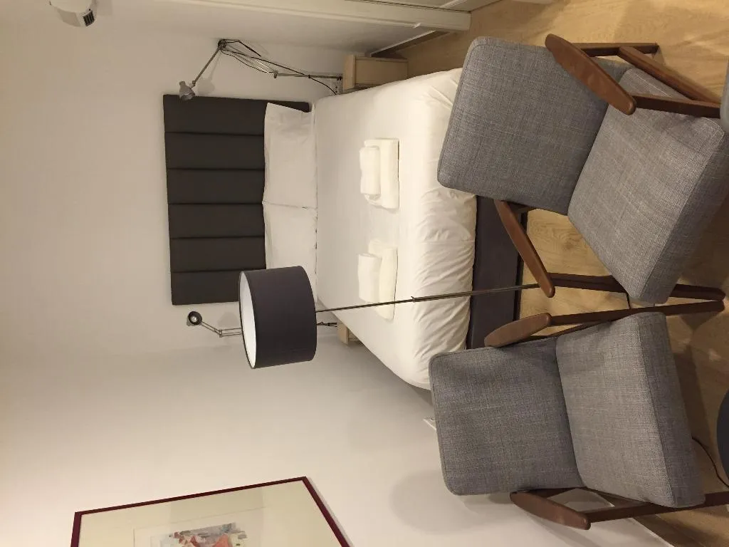 STUDIO STANDARD Room, Dalma Flats, Lisbon