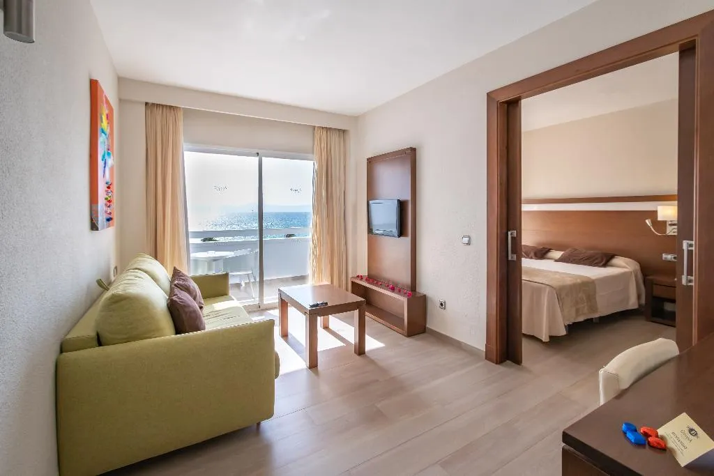 SUITE SEA VIEW CAPACITY 3 Room, Hotel Condesa, Majorca