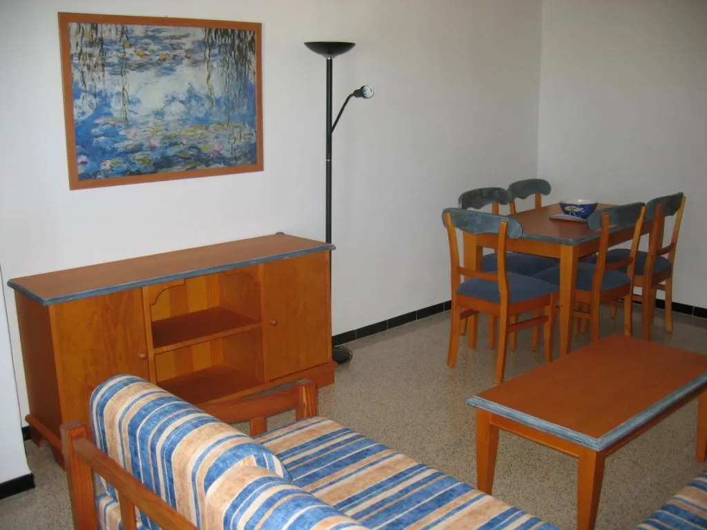APARTMENT CAPACITY 6 TWO BEDROOMS Room, Sol Naixent-Bonaire, Majorca