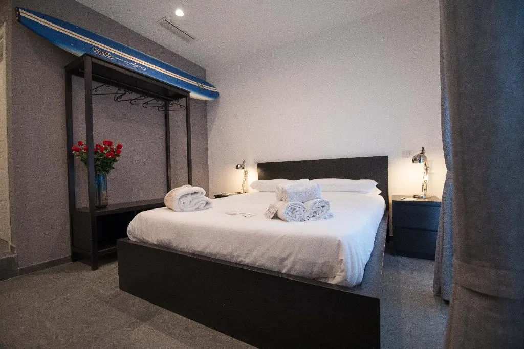 DOUBLE BUSINESS Room, Quattro Briganti, Naples