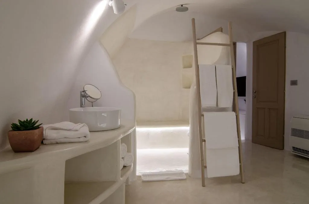 Room, Globe Suites, Santorini