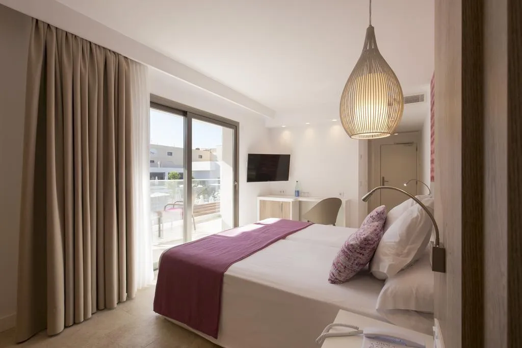 Double or Twin SUPERIOR Room, Bella Playa, Majorca