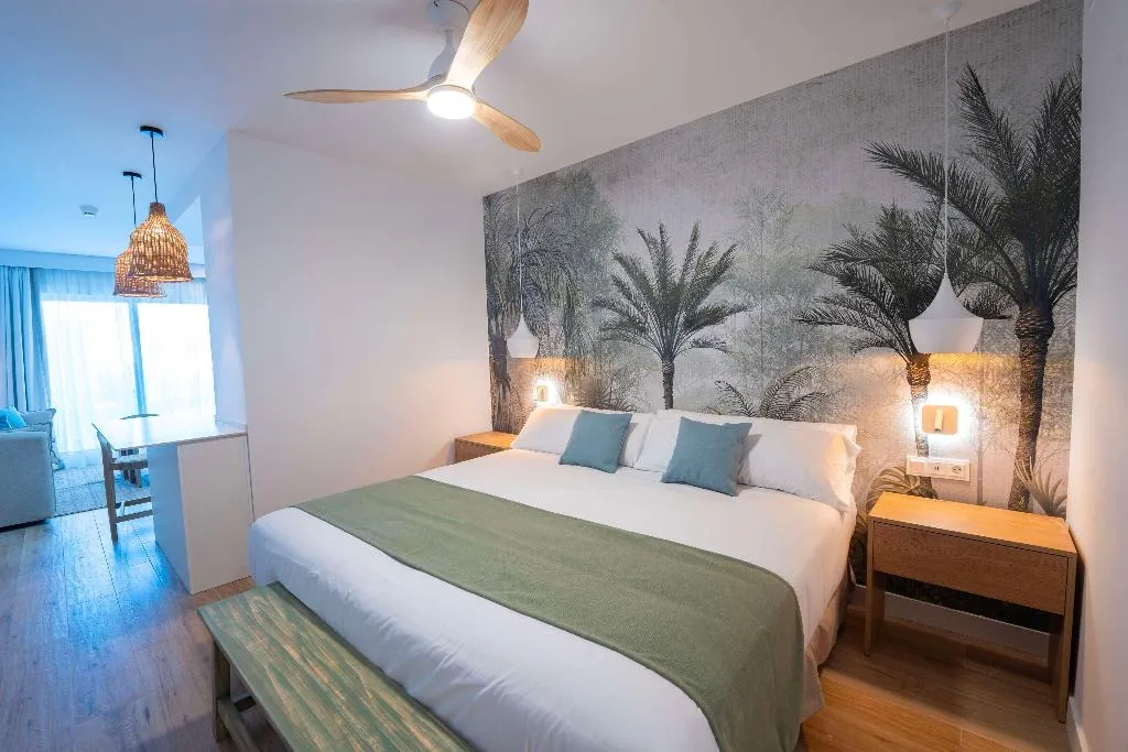 Room, Punta Candor Suites, Costa De La Luz
