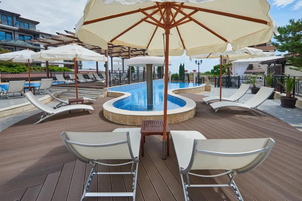 Pool, Rose Gardens Boutique, Bourgas