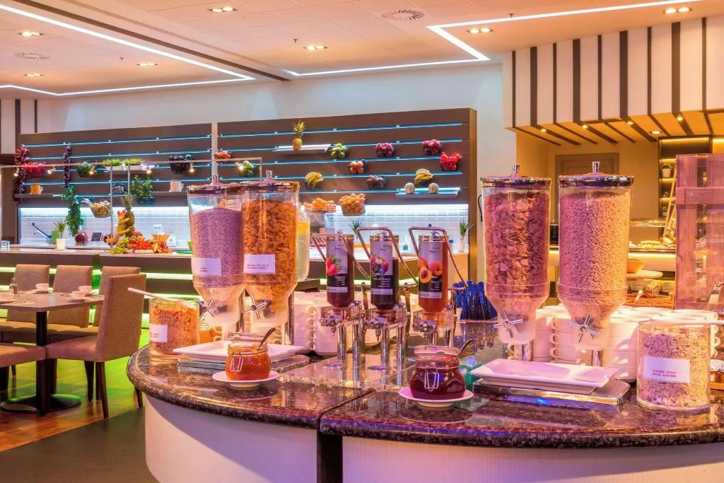 Restaurant, Marriott Hotel Madrid Auditorium, Madrid