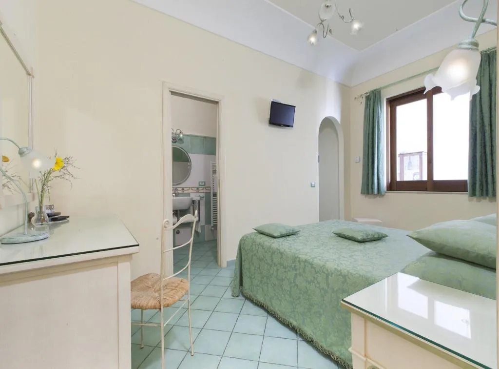 TWIN CLASSIC Room, La Sorgente Del Sole, Naples