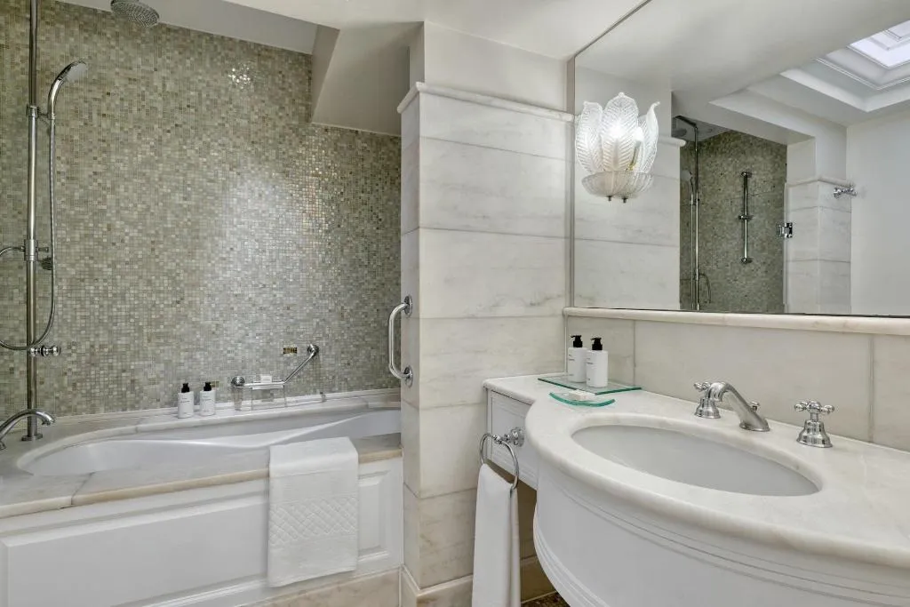 Room, King George A Luxury Collection Hotel, Athens