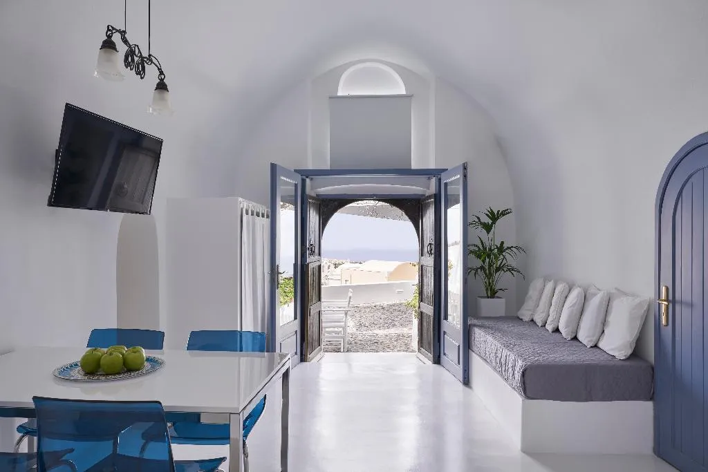 SUITE STANDARD Room, Fava Eco Suites, Santorini