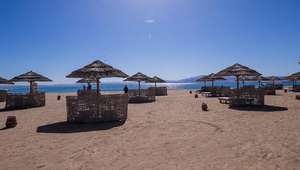 Beach, The Cascades Golf Resort Spa and Thalasso, Red Sea Riviera