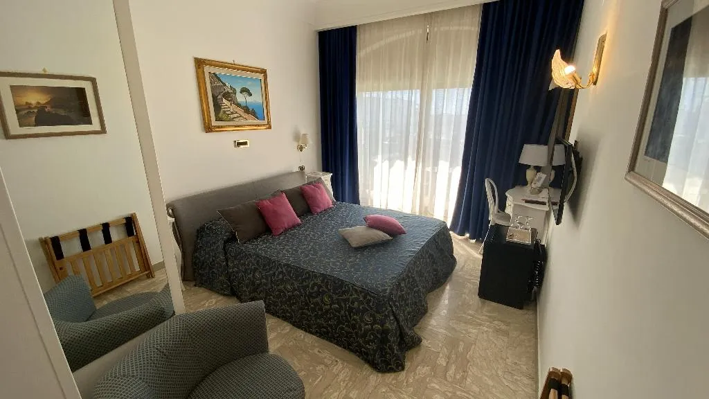 DOUBLE SUPERIOR Room, Bougainville Luxury Boutique Hotel, Naples