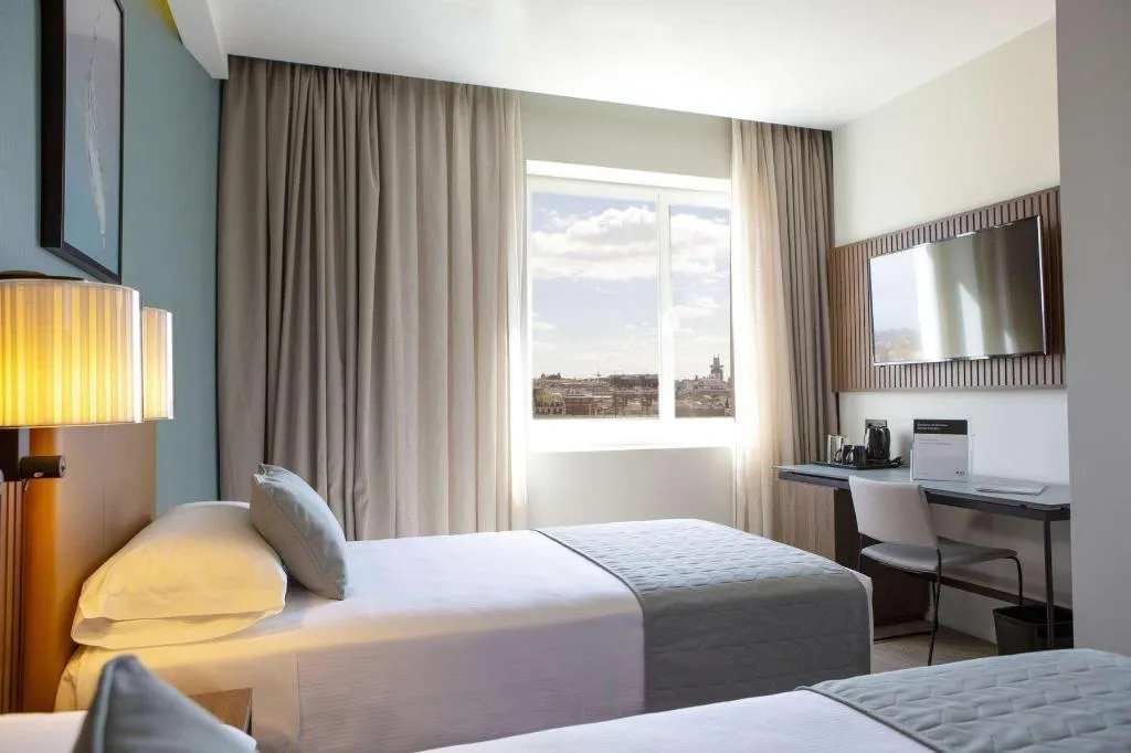 Room, Hotel Riu Plaza España, Madrid