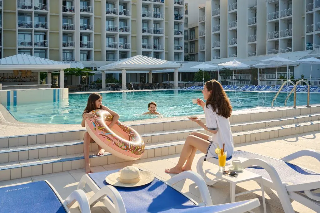 Pool, Bluesun Hotel Alga, Split