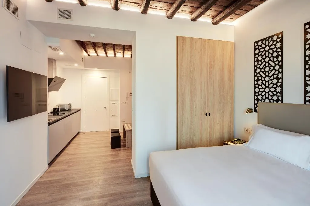 STUDIO CAPACITY 3 Room, Sercotel Granada Suites, Andalucia