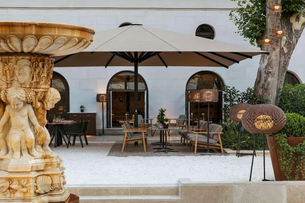 Restaurant, Palacio de los Duques Gran Meliá, Madrid
