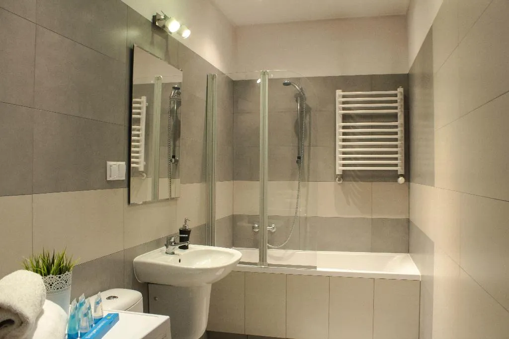 APARTMENT CAPACITY 6 TWO BEDROOMS Room, Old Town Apartments Slawkowska, Krakow
