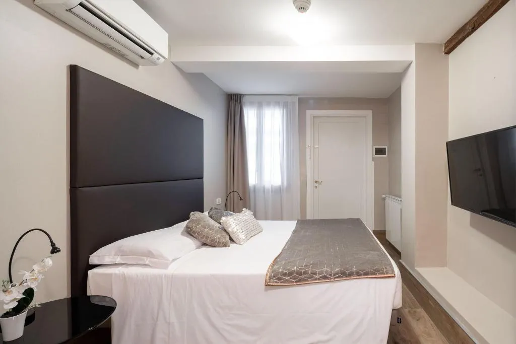 Room, Hotel Herion, Venice