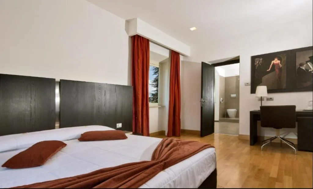 TRIPLE STANDARD Room, LH Hotel Roma Montemario, Rome