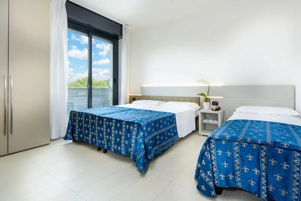 TRIPLE STANDARD Room, Hotel Helvetia, Venice