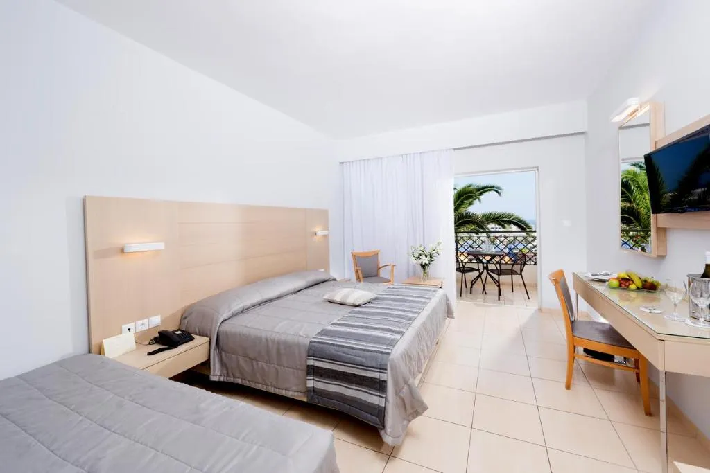 Room, Grand Hotel Holiday Resort, Crete