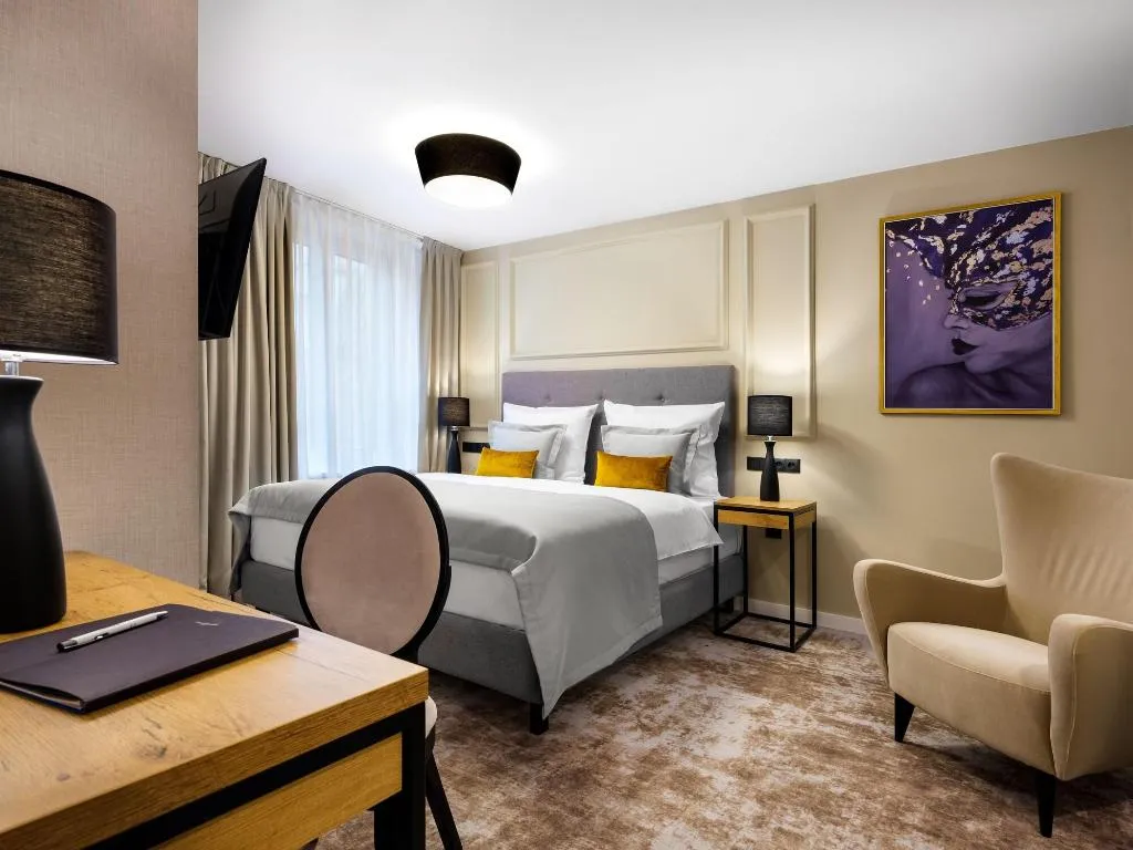 Room, Wawel Queen, Krakow