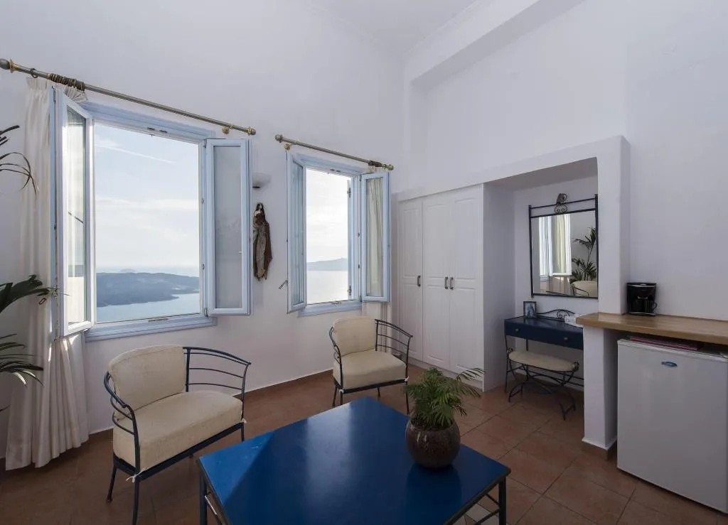Room, Kastro Suites, Santorini