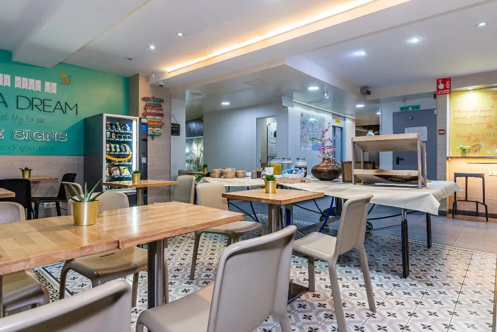 Lobby, Sun & Moon Hostel, Barcelona