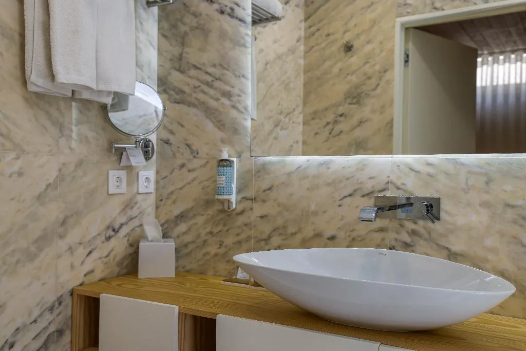 STUDIO ONE BED Room, Porta Nobre Boutique Hotel by Aspasios, Porto