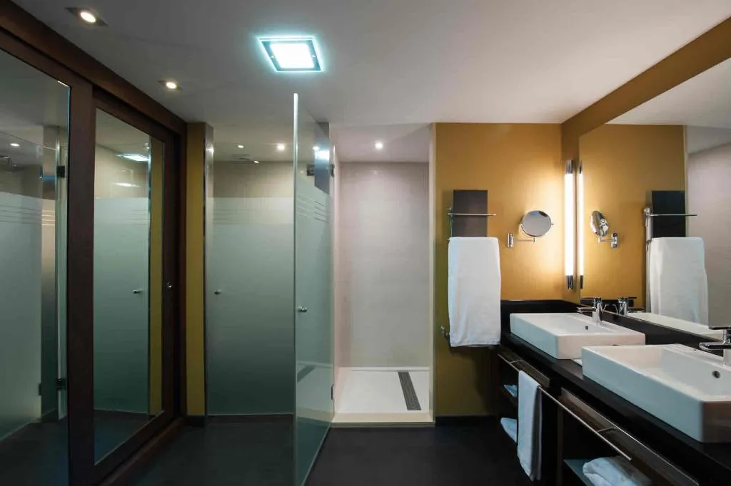 JUNIOR SUITE STANDARD Room, SOMMOS Hotel Aneto, Barcelona