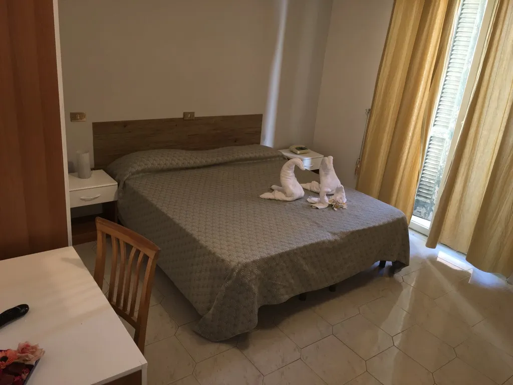 Room, Hotel Le Orchidee, Naples
