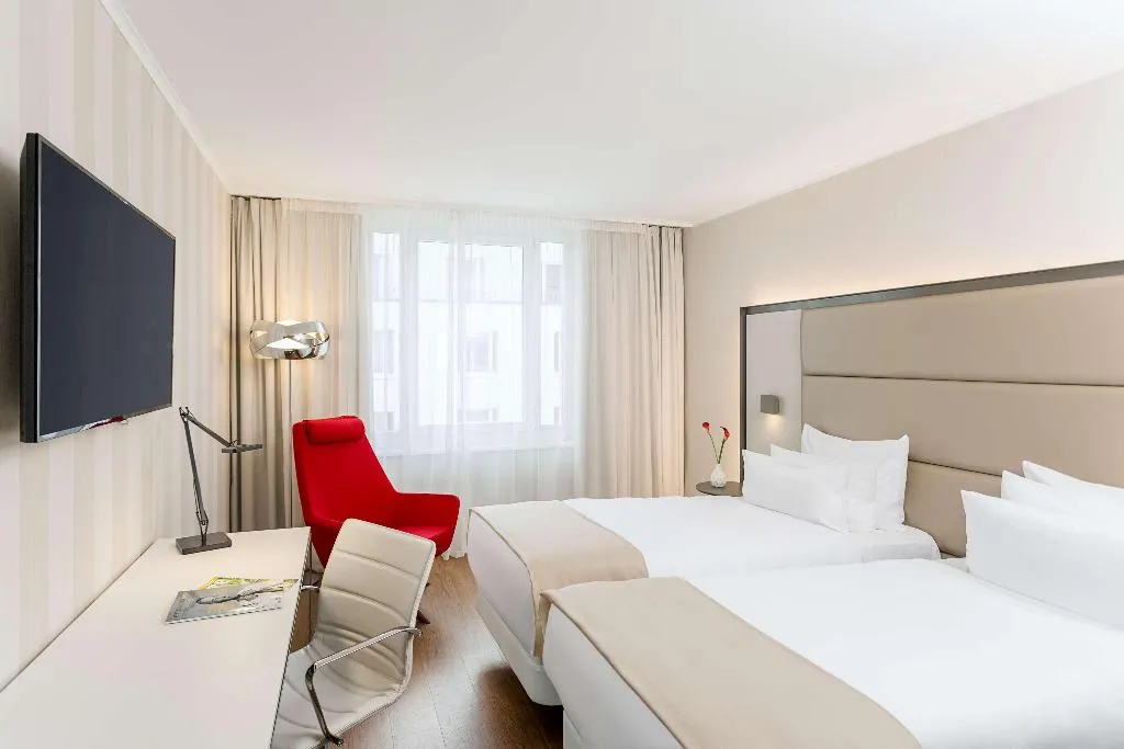 DOUBLE PREMIUM Room, NH Collection Berlin Mitte am Checkpoint Charlie, Berlin