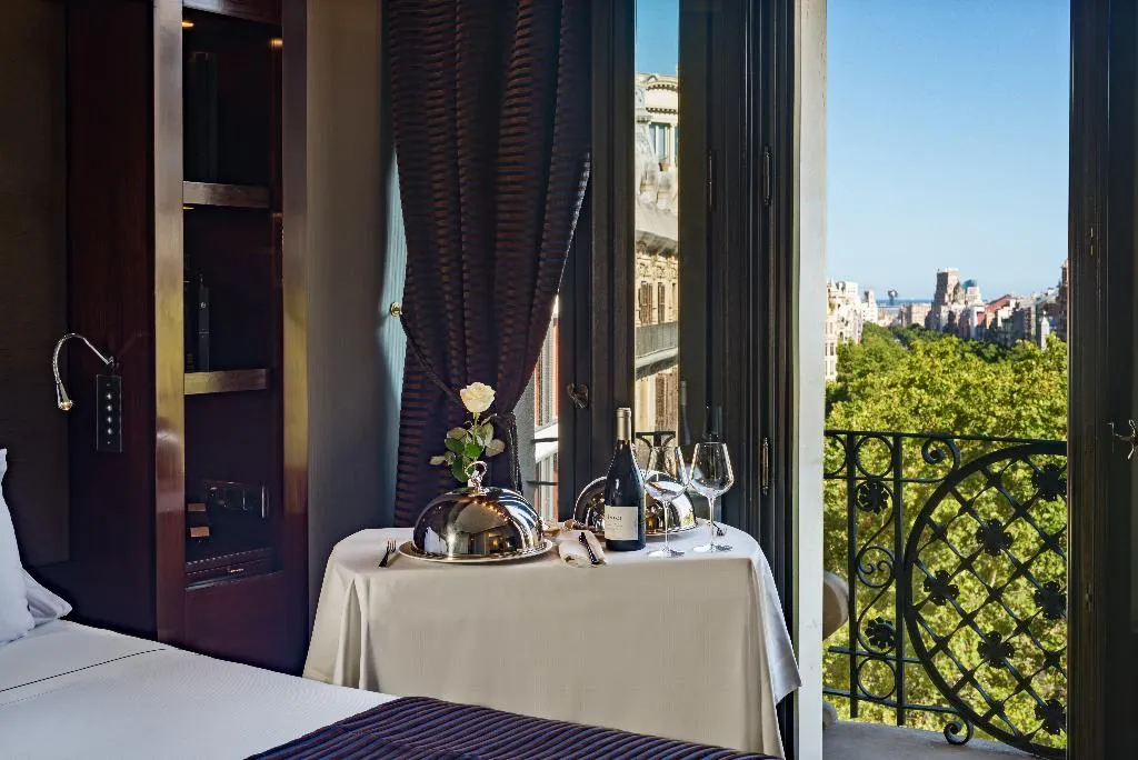 SUITE STANDARD Room, Casa Fuster, Barcelona
