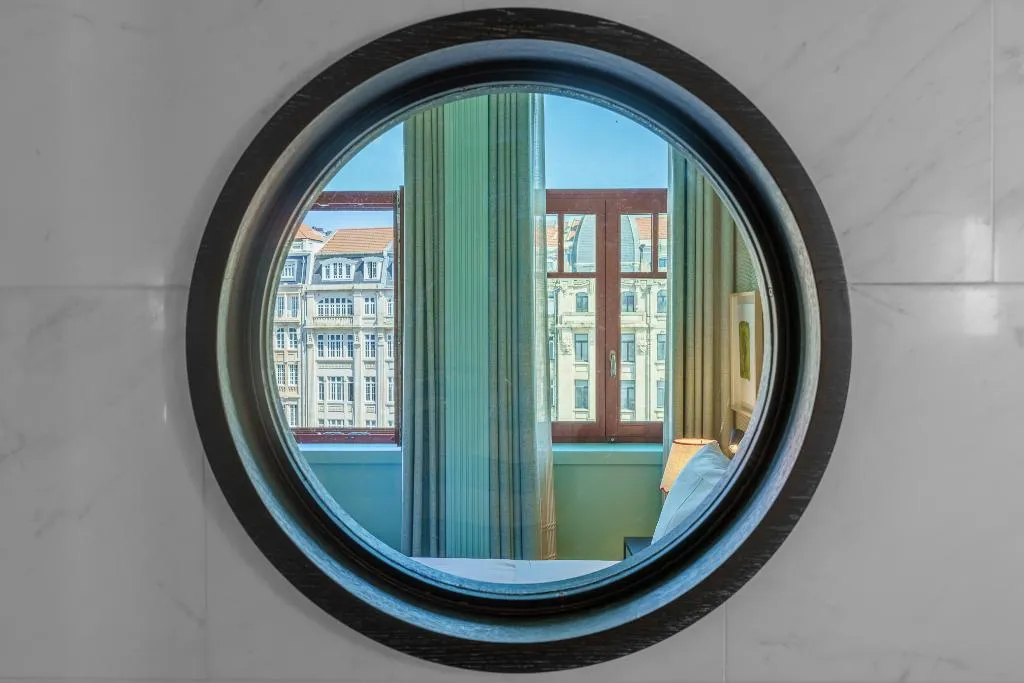 DOUBLE WITH VIEWS Room, The Editory Boulevard Aliados Hotel, Porto
