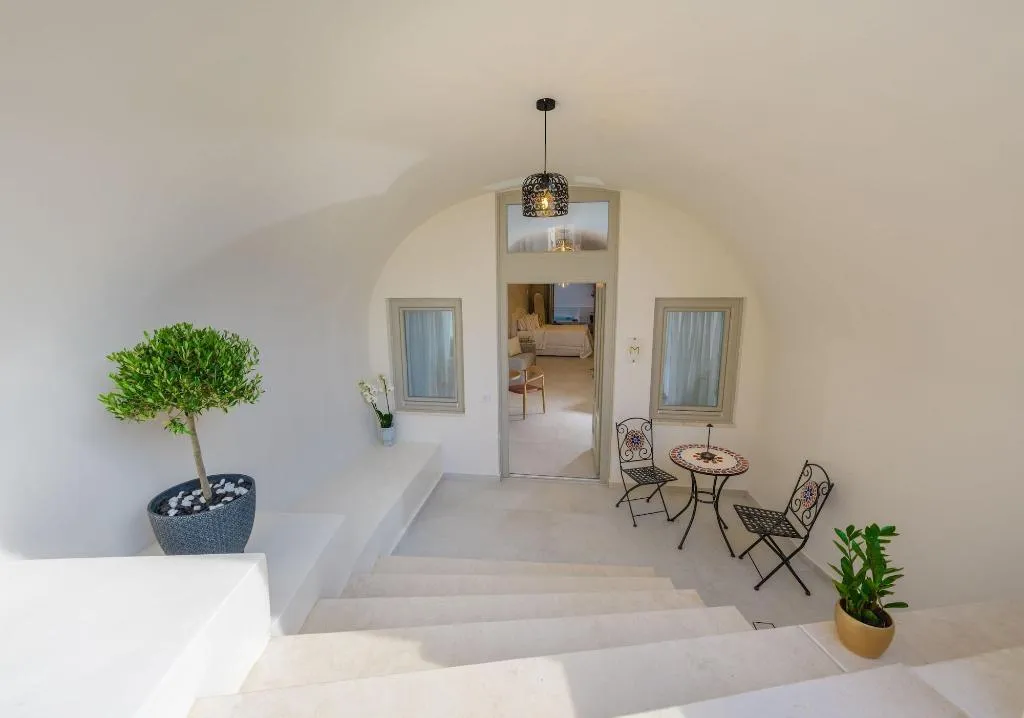 Room, La Madeleine Oia, Santorini