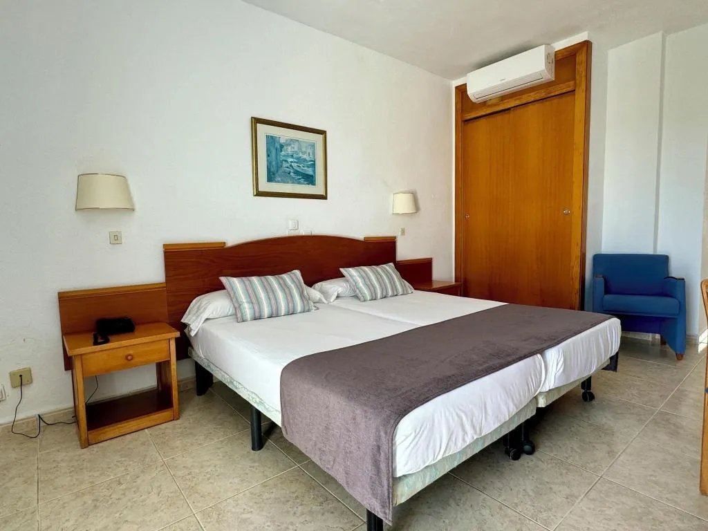 TWIN SEA VIEW WITH BALCONY Room, Cala Ferrera, Majorca