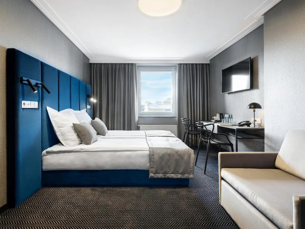 Double or Twin SUPERIOR WITH DOUBLE BED Room, Logos Hotel Krakow, Krakow