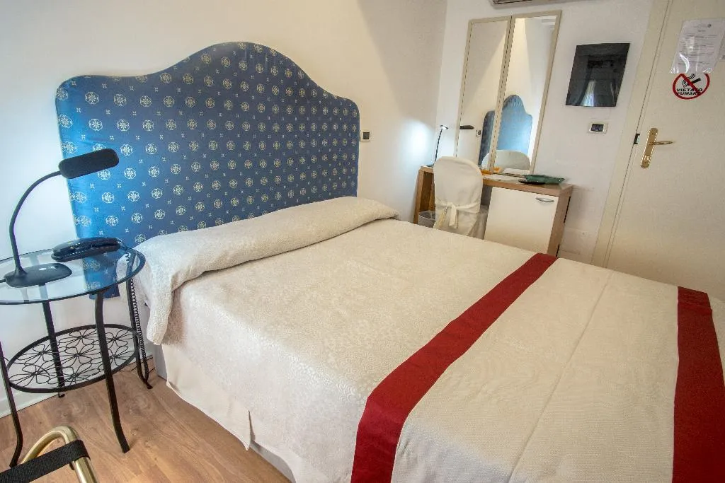 DOUBLE STANDARD Room, Antigo Trovatore, Venice