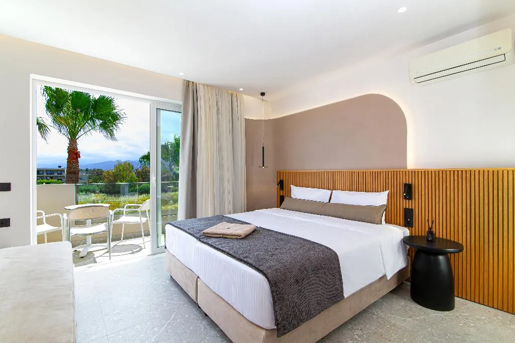 TRIPLE SUPERIOR WITH BALCONY Room, Aeolos Beach, Crete