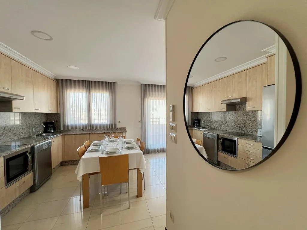 APARTMENT TWO BEDROOMS WITH TERRACE Room, Mediterraneo Real, Costa Del Sol