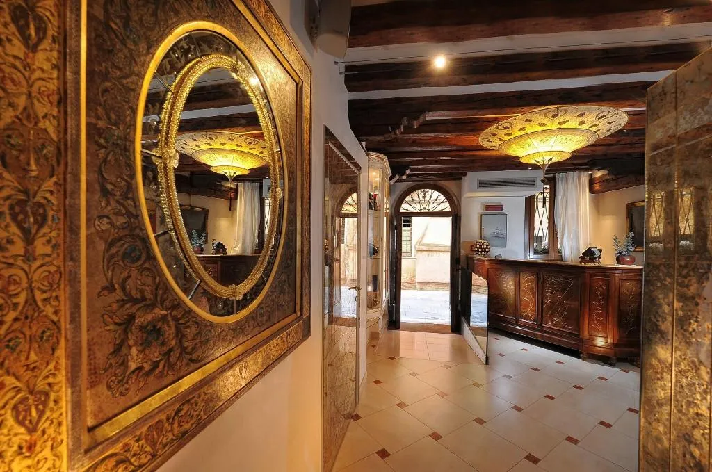 Lobby, Ca Pagan, Venice