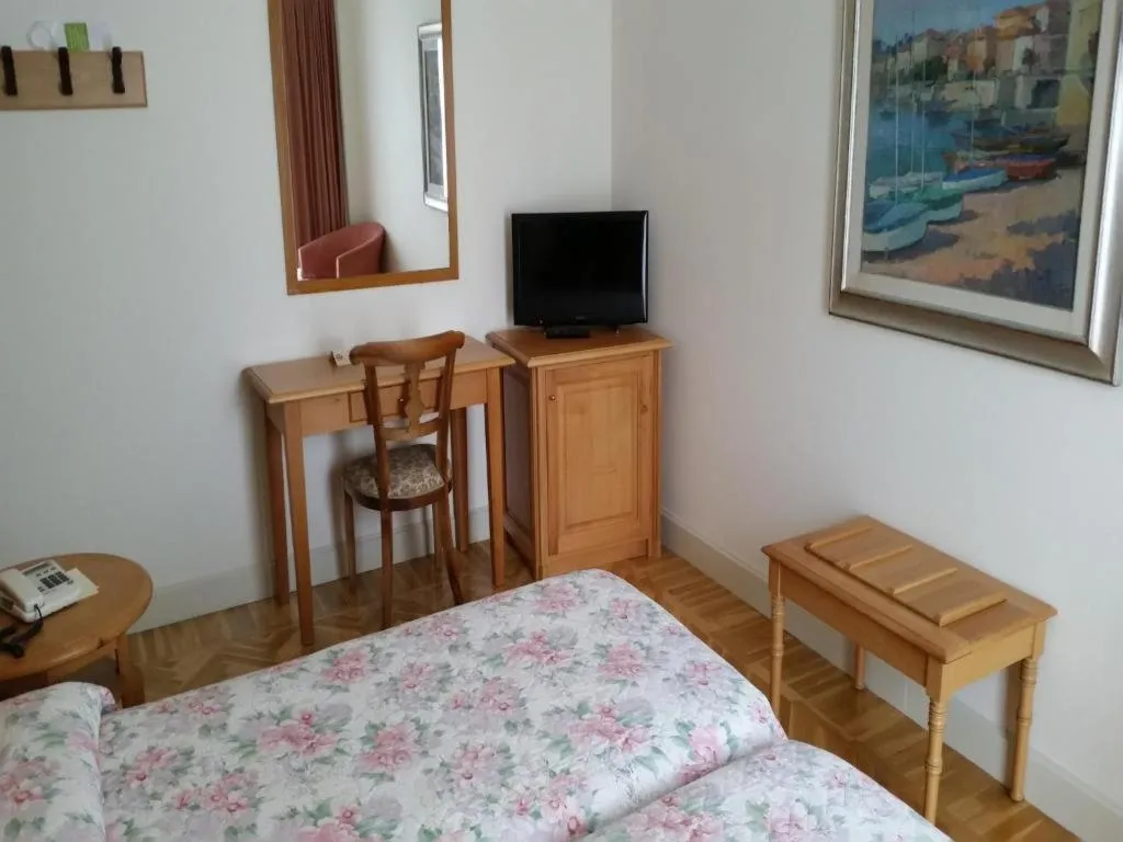Double or Twin STANDARD Room, Royal Hotel, Milan