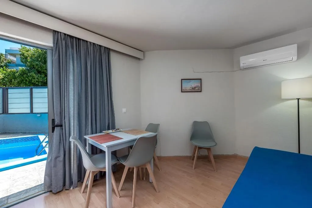 Room, 7 Palms Hotel Apartments, Rhodes