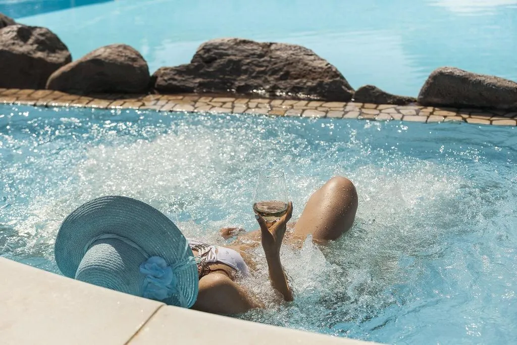 Pool, Orsa Maggiore, Palermo