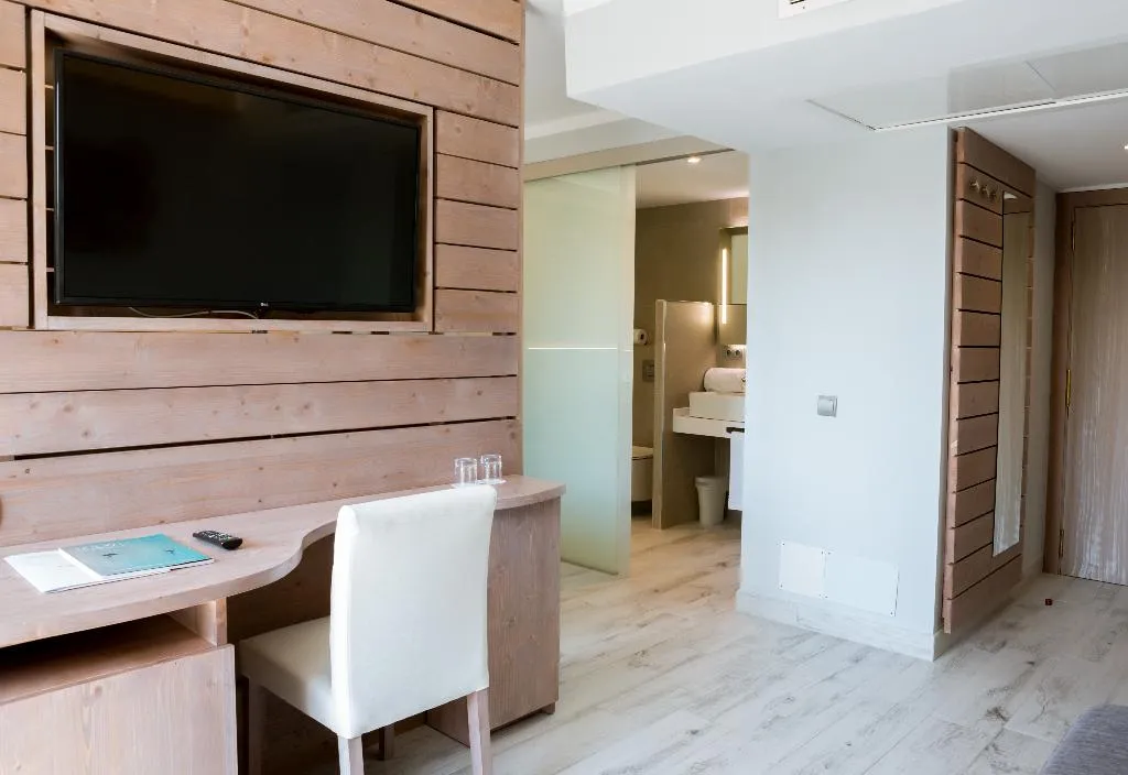 SUITE DELUXE Room, Bahia del Sol, Majorca