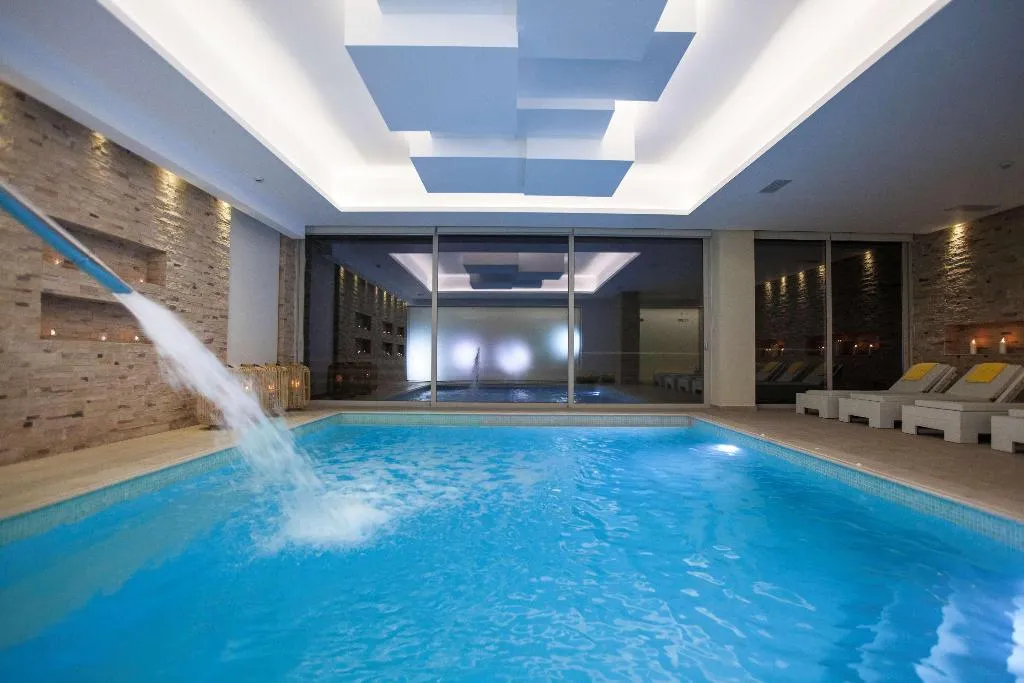 Pool, Camvillia, Kalamata